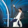 Dimash Kudaibergen: Tại sao cả thế giới “phát cuồng” trước một giọng hát?