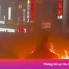 Vũ công Trung Quốc bị bỏng khi múa 'váy lửa'