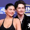 Timothée Chalamet và Kylie Jenner công khai trên thảm đỏ