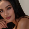 Tân Miss World từng bị ông Nawat tước danh hiệu