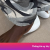 Sneaker hở 4 ngón chân giá 14 triệu đồng gây tranh cãi