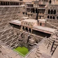 địa điểm Chand Baori có cầu thang giống Squid Game