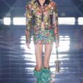 Dahan Phuong Oanh  trên sàn catwalk của Dolce & Gabbana