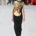 Loewe xuân hè 2022 look1