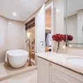 Biệt thự trên không rộng 300m2 của vợ chồng Hà Nội: Giá trị 13 tỷ đồng, phong cách tân cổ điển vừa sang vừa hút mắt - Ảnh 13.