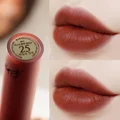 Top 10 thỏi son cho da tối màu-10