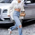 Phong cách thời trang trendy của Gigi Hadid khi làm mẹ-12