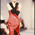 Nhìn lại những show diễn Chanel đáng nhớ nhất đối với Inès de la Fressange - nàng thơ đầu tiên của “bố già” Karl Lagerfeld - Ảnh 11.