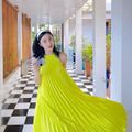 Có 1 mẫu đầm khiến sao nữ Vbiz mê mệt: Thoải mái level max nhưng lại khiến nhiều cô vướng vào nghi vấn có bầu - Ảnh 4.
