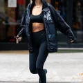 Bella Hadid và mốt mặc đồ tập gym ra đường-12