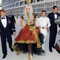 Những bộ trang phục “không đụng hàng” làm nên thương hiệu Lady Gaga-14