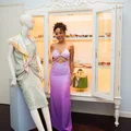Khách “shopping” ngay trong buổi dạ tiệc
