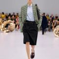 LOEWE_SS24_MW_SHOW_RUNWAY_LOOK_16_FRONT_RGB_CROPPED_3x4_16-490x654.webp