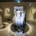 Triển lãm “Iris van Herpen: Sculpting the Senses” ở bảo tàng Pháp