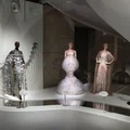 Triển lãm “Iris van Herpen: Sculpting the Senses” ở bảo tàng Pháp