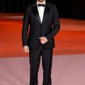 leo-490x735.webp