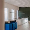 MESURA biến hóa nhà xưởng ở Barcelona thành phòng trưng bày nghệ thuật tối giản