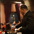 Bò đốt rượu “flammable steak” – món ăn thường được đích thân GM của Le Corto là ông Mickael Caval thực hiện