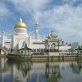 Sultan Omar Ali Saifuddin ivivu 1
