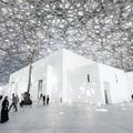 bao-tang-louvre-phien-ban-tren-mat-bien-o-abu-dhabi-ivivu-2