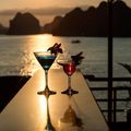 Du thuyền Pelican phục vụ nhiều loại đồ uống như cocktail, trà hoa quả, cafe và rượu vang. Ảnh: Instagram @pelicancruises.halongbay