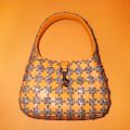 Chiếc túi xách Gucci Jackie biểu tượng và màn tái xuất trên sàn diễn