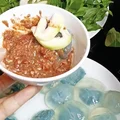 Loại hải sản có màu xanh độc lạ đang được săn lùng kịch liệt: giá lên đến 200k/kg, là "mỹ vị mùa hè" tại Huế