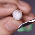 Chàng trai "gây bão" vì những bộ nail siêu thực như AI vẽ.
