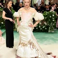 Những bộ cánh thời trang kỳ dị nhất thảm đỏ Met Gala 2024