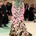 Những bộ cánh thời trang kỳ dị nhất thảm đỏ Met Gala 2024