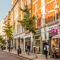 Giới siêu giàu London dùng bút máy kim cương, thuê giúp việc tốn 11 tỷ