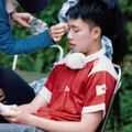 Đi giữa trời rực rỡ