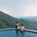 6 khu nghỉ dưỡng có bể bơi gần Hà Nội, đảm bảo trải nghiệm "chill" chưa từng có!