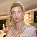 Hailey Bieber - cô vợ "chữa lành" cuộc đời Justin Bieber: Là tiểu thư gia thế "không vừa", chịu nhiều ấm ức vì yêu