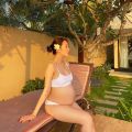 Gu ăn mặc sexy trong 4 lần mang thai của con gái Minh Nhựa