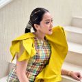 Tủ đồ hàng hiệu của nữ Thủ tướng trẻ nhất Thái Lan