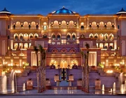 Khách sạn tiêu tốn 3 tỷ USD ở Abu Dhabi