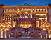 Khách sạn tiêu tốn 3 tỷ USD ở Abu Dhabi