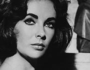 Chế độ dinh dưỡng kì lạ của Elizabeth Taylor