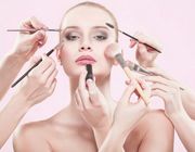 Có nên trang điểm khi nổi mụn? Những câu hỏi thường được google nhiều nhất về làn da nhạy cảm