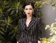 MC Quỳnh Chi mang tuyên ngôn bình đẳng giới cho phái đẹp với trang phục Elise