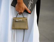 “Thời đại” của những chiếc túi tí hon