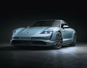 Porsche Taycan - sedan điện trị giá gần 10 tỷ đồng