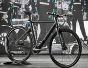Chiếc eBike gần trăm triệu của Mercedes-Benz có gì thú vị?