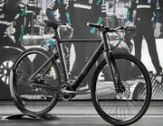 Chiếc eBike gần trăm triệu của Mercedes-Benz có gì thú vị?