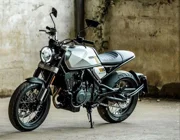 Brixton Crossfire 500 - chiếc mô tô phong cách cafer racer pha trộn nét hiện đại