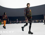 Givenchy Xuân Hè 2022: Phá vỡ giới hạn phong cách cá nhân