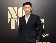 Đại úy Ri - Hyun Bin lịch lãm dự triển lãm đồng hồ Omega Seamaster ở Seoul