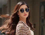 Chất liệu tweed được nhà thiết kế Lê Thanh Hòa chọn làm chất liệu chủ đạo mùa Thu Đông 2021