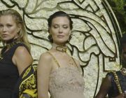 BST Fendace- Đánh dấu màn hợp tác kinh điển từ hai nhà mốt Ý Versace và Fendi